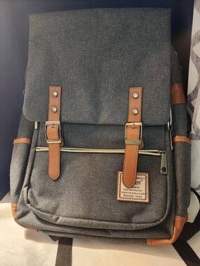 UGRACE gray canvas laptop/travel backpack Usb